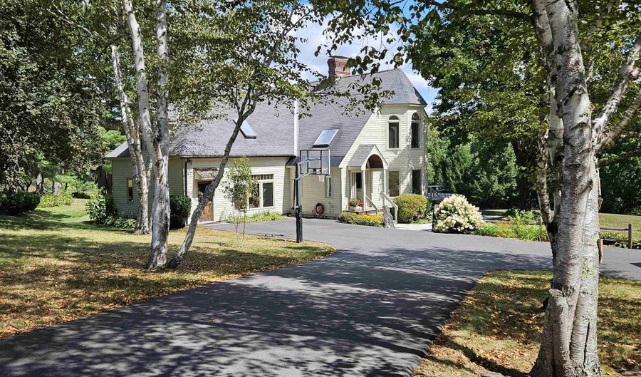 5 Hillwinds North Rd, Brattleboro, VT 05301 - 4 Beds, 4 Bath