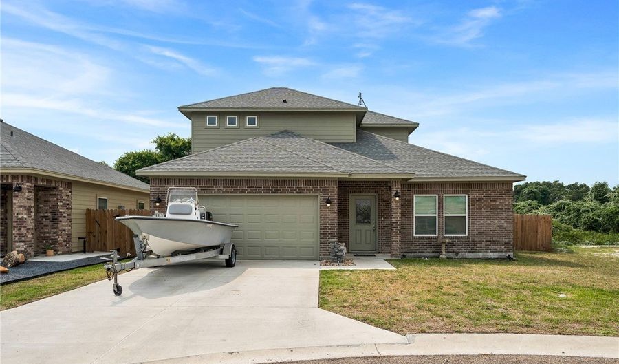 1513 Lisa Ann Dr, Aransas Pass, TX 78336 - 3 Beds, 3 Bath