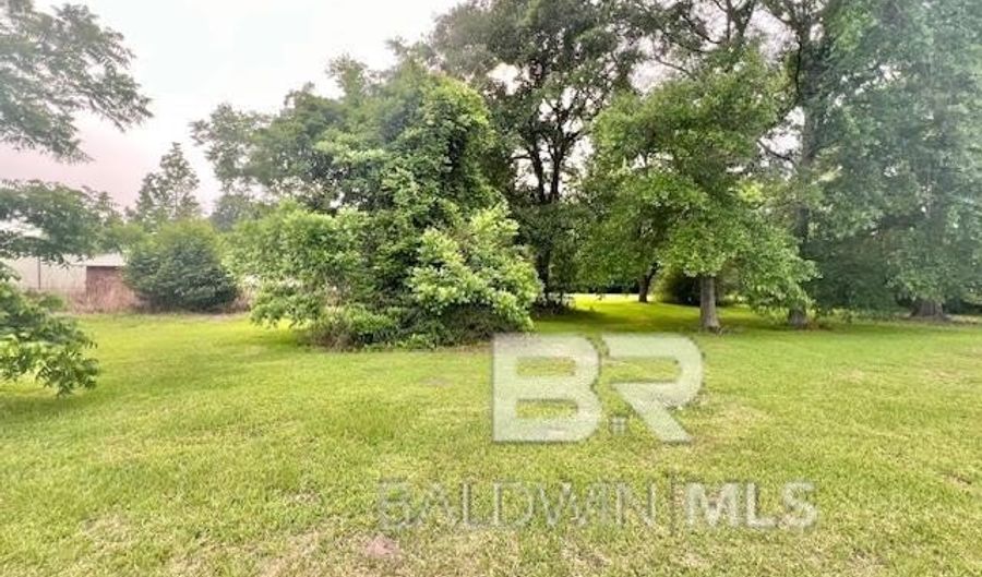 623 N Main St, Atmore, AL 36502 - 0 Beds, 0 Bath