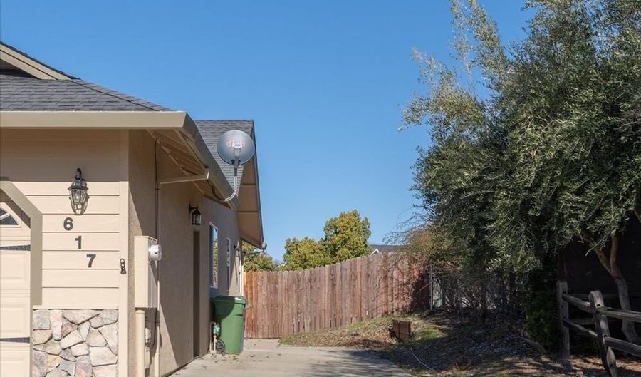 617 Live Oak Dr, Angels Camp, CA 95222 - 3 Beds, 2 Bath