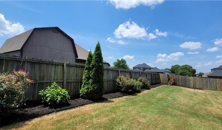 2305 Chinquapin Ave, Bentonville, AR 72713 - 4 Beds, 2 Bath