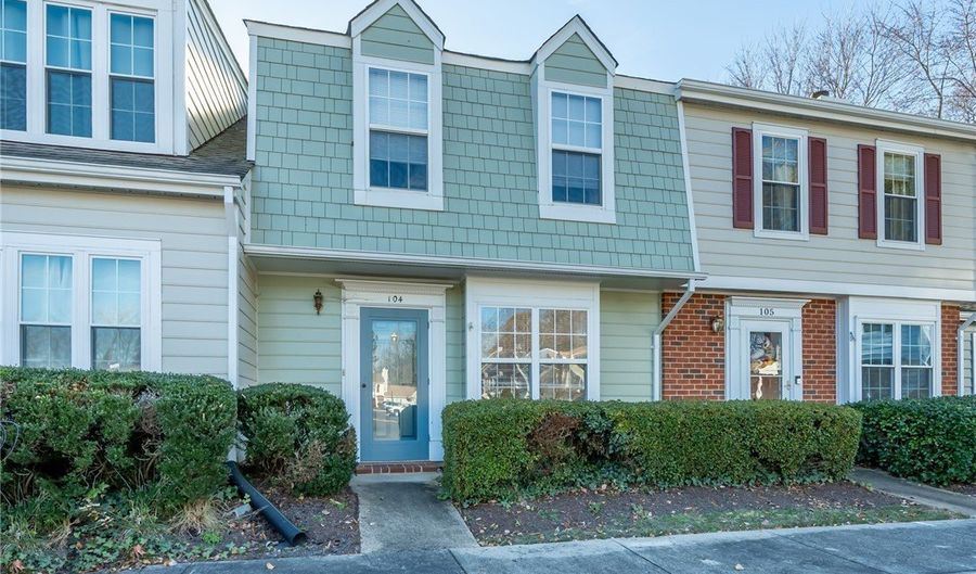 104 Arlington Sq, Ashland, VA 23005 - 2 Beds, 3 Bath