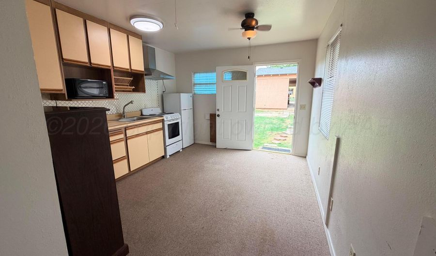 208 B N TENNESSEE, Amarillo, TX 79106 - 2 Beds, 1 Bath