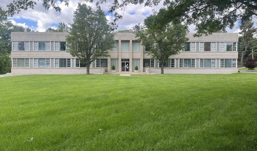 2222 W 8th St, Bedford, IN 47421 - 0 Beds, 6 Bath