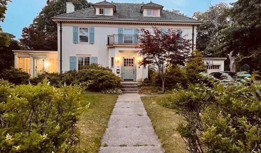 155 Brooklawn Ave, Bridgeport, CT 06604 - 7 Beds, 5 Bath