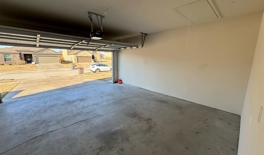 2024 Yarbrough Dr, Anna, TX 75409 - 3 Beds, 2 Bath