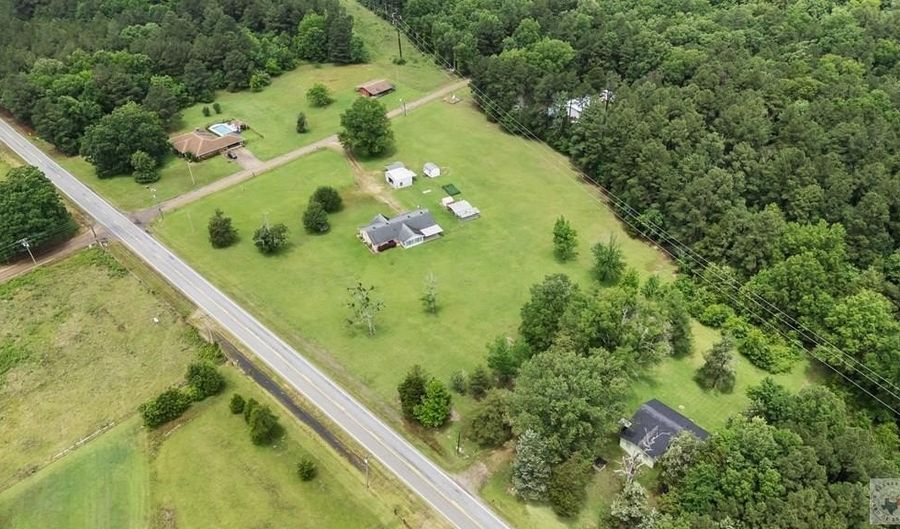 588 LR 43, Ashdown, AR 71822 - 3 Beds, 2 Bath