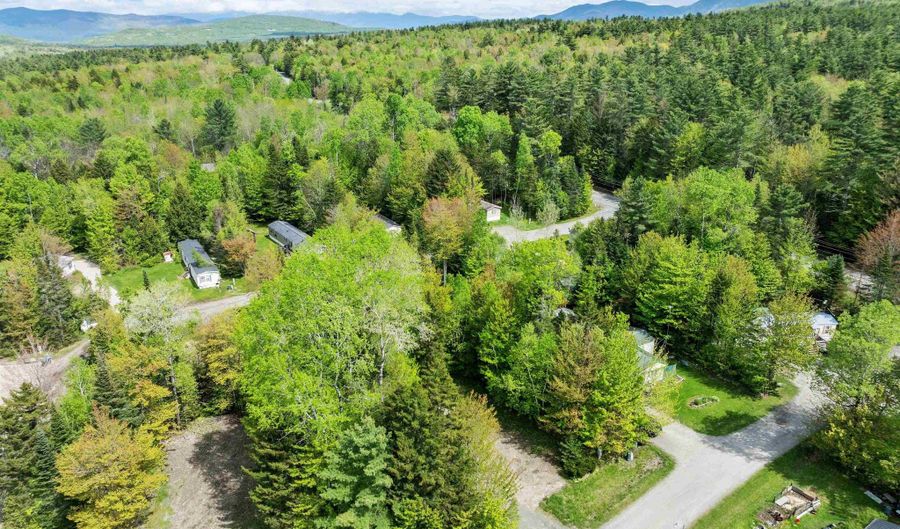 14 Reid Cir, Bethlehem, NH 03574 - 2 Beds, 2 Bath