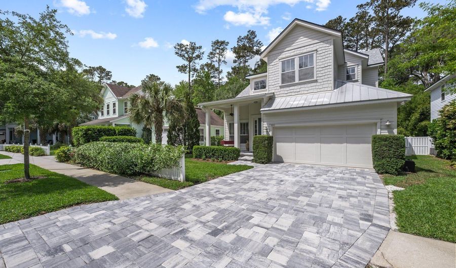 880 PARADISE Ln, Atlantic Beach, FL 32233 - 4 Beds, 4 Bath