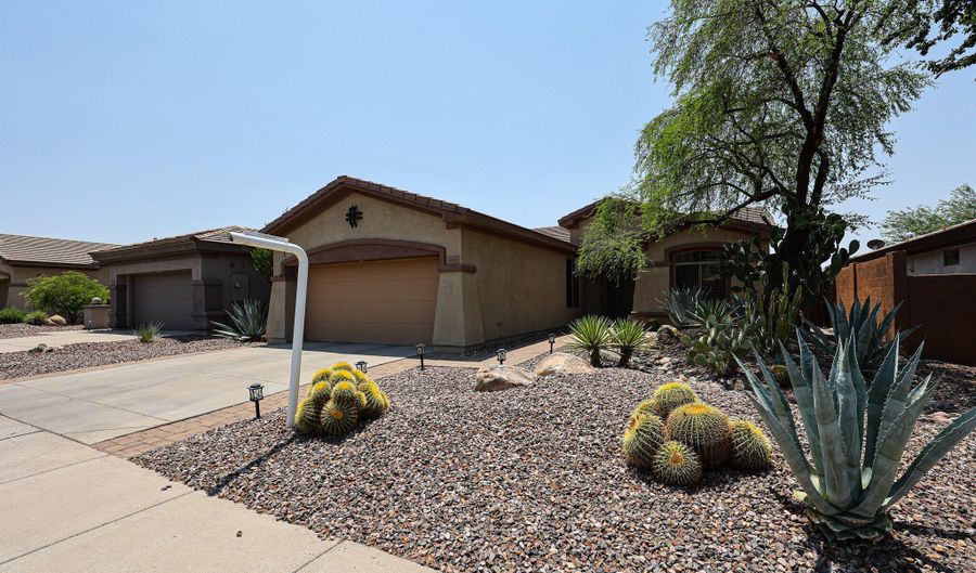 2461 W MUIRFIELD Dr, Anthem, AZ 85086 - 2 Beds, 2 Bath
