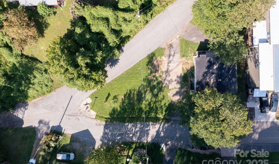 69 Branning St, Asheville, NC 28806 - 2 Beds, 1 Bath
