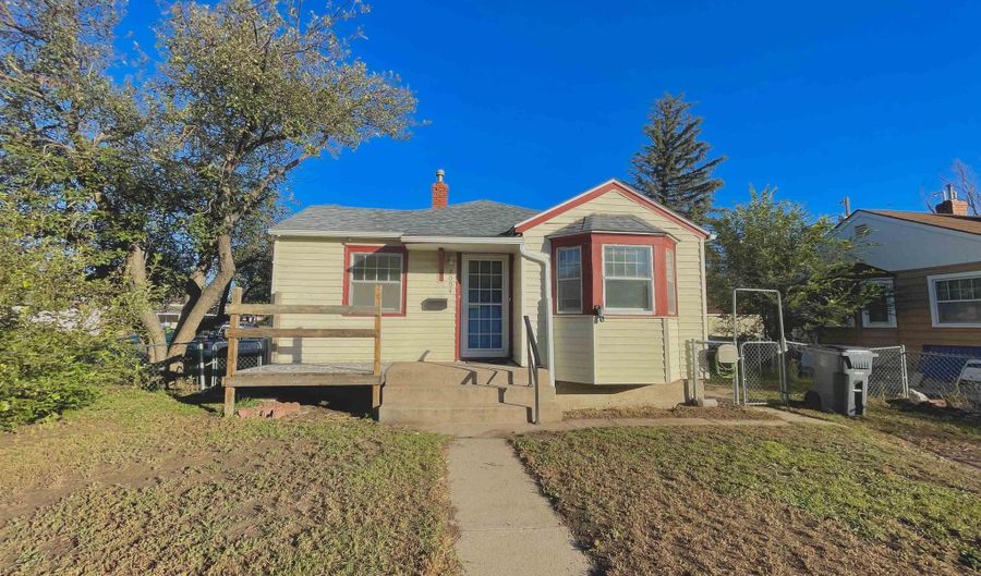 2004 E 22ND St, Cheyenne, WY 82001 - 4 Beds, 1 Bath