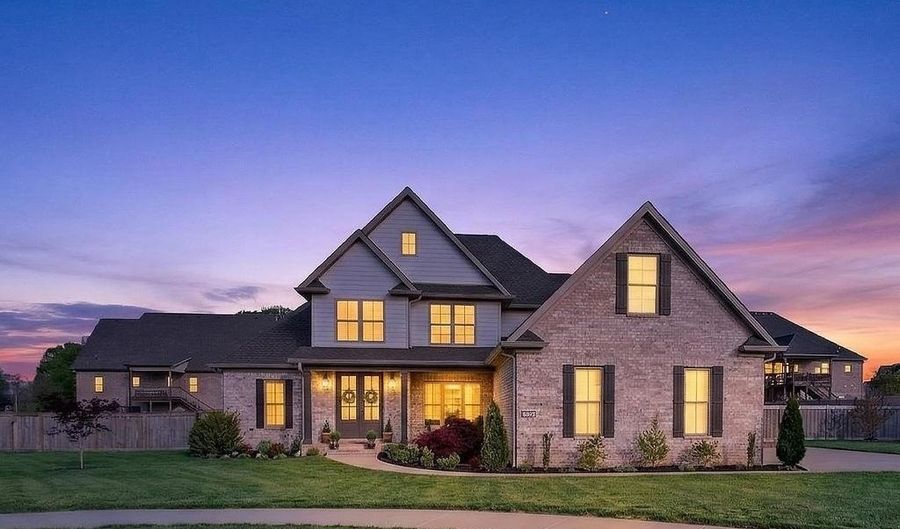 8692 Creekstone Ct, Alvaton, KY 42122 - 5 Beds, 3 Bath