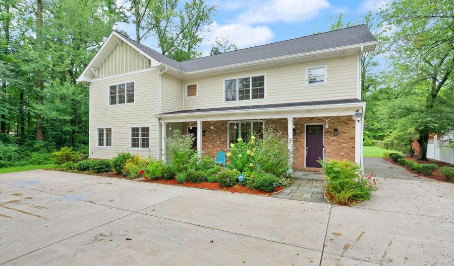 5104 BIRCH Ln, Annandale, VA 22003 - 5 Beds, 4 Bath