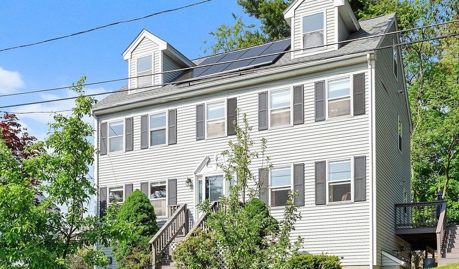 9 Rhodes St, Billerica, MA 01821 - 4 Beds, 3 Bath