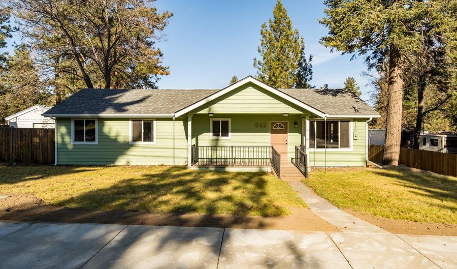 642 NE Franklin Ave, Bend, OR 97701 - 3 Beds, 2 Bath