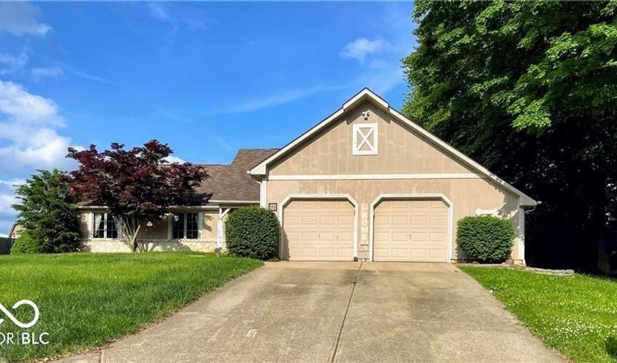 263 Queensway Dr, Avon, IN 46123 - 4 Beds, 2 Bath