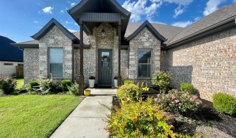 1341 Little Osage Ln, Bentonville, AR 72713 - 5 Beds, 3 Bath