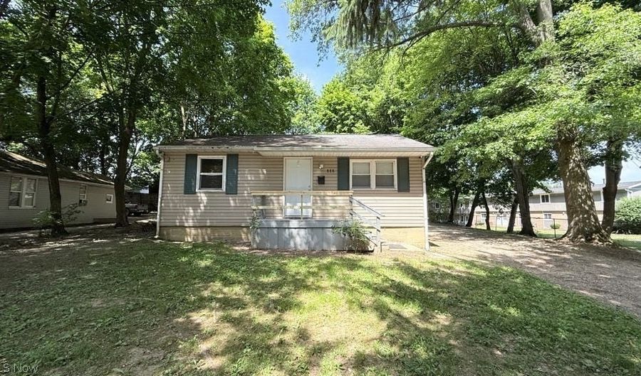 888 Garfield St, Akron, OH 44310 - 2 Beds, 1 Bath