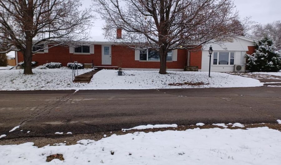 1730 Braeburn Rd, Aberdeen, OH 45101 - 3 Beds, 3 Bath