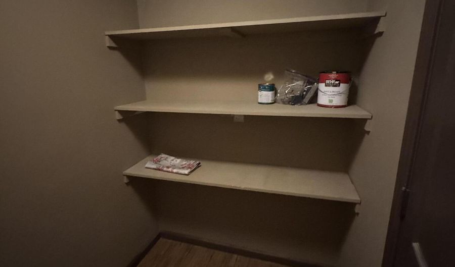 677 E Lincoln Rd, Alcoa, TN 37701 - 2 Beds, 1 Bath