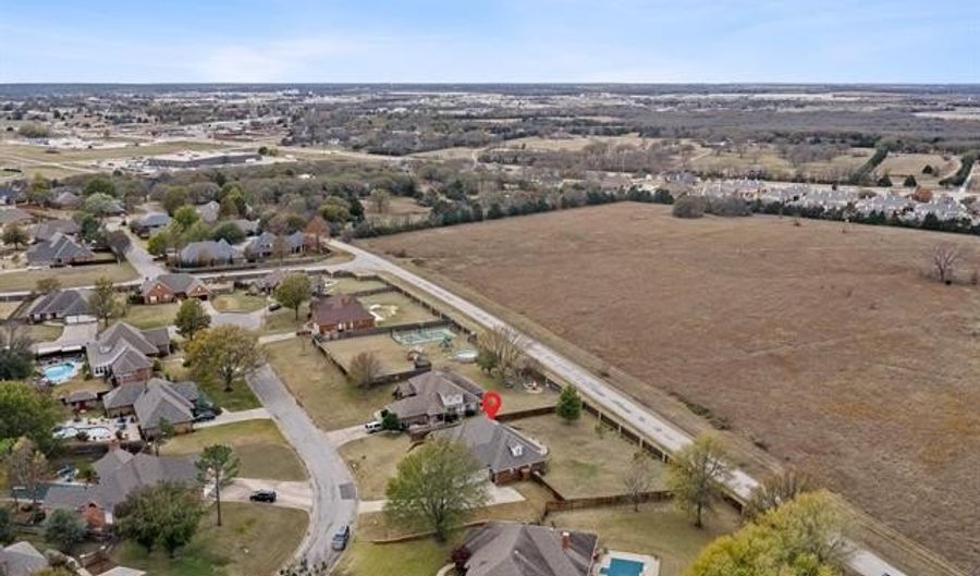 833 Franklin Dr, Ardmore, OK 73401 - 5 Beds, 4 Bath
