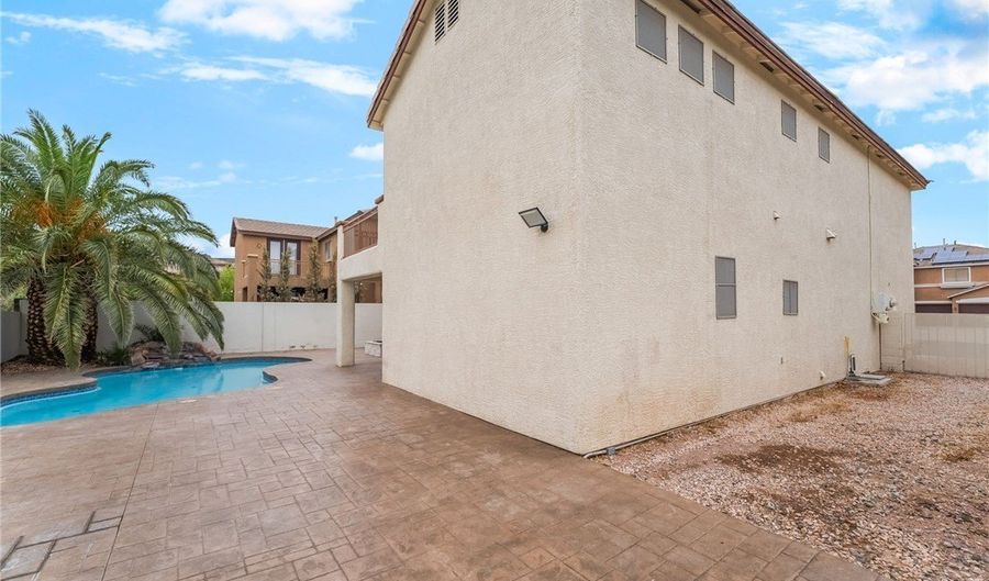 56 Ashby Hills Ct, Henderson, NV 89012 - 5 Beds, 4 Bath