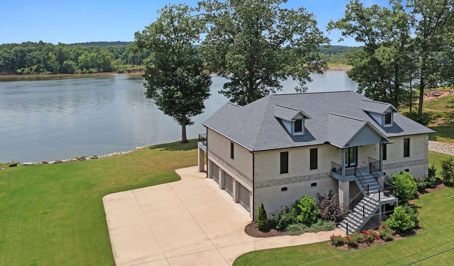 94 Mariah Ln, Bath Springs, TN 38311 - 4 Beds, 5 Bath