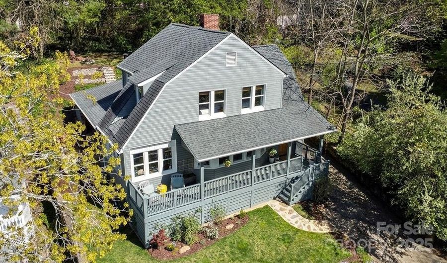 22 Kenilwood Pl, Asheville, NC 28803 - 3 Beds, 3 Bath