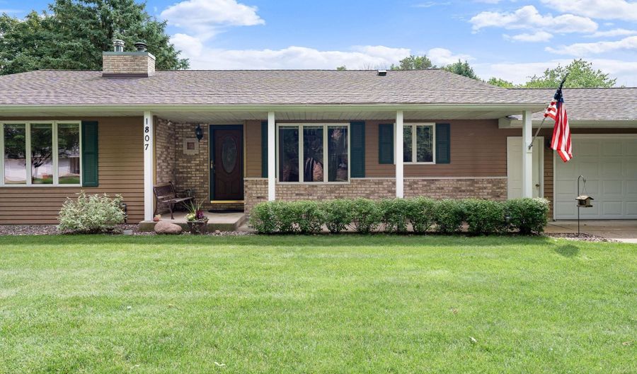 1807 9th St SW, Austin, MN 55912 - 4 Beds, 2 Bath