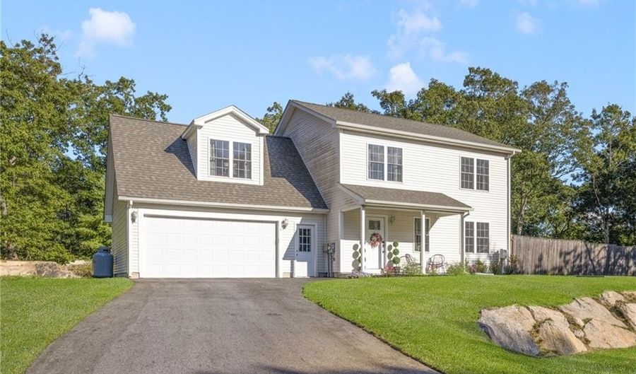 3 Victory Falls Rd, Coventry, RI 02827 - 3 Beds, 3 Bath