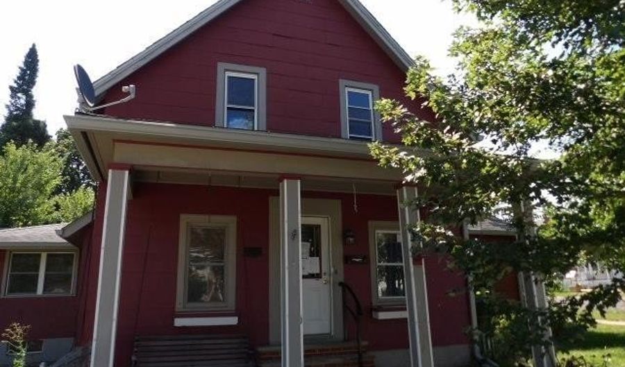 504 Clinton St, Adrian, MI 49221 - 4 Beds, 1 Bath