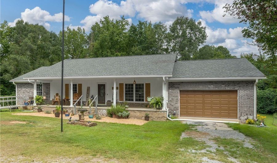 2865 91 Co Rd, Bankston, AL 35542 - 3 Beds, 2 Bath