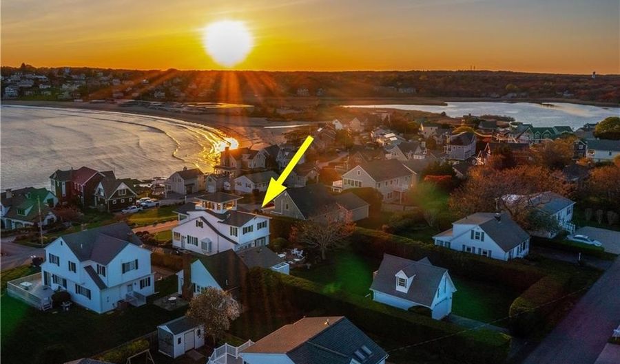276 Bonnet Point Rd, Narragansett, RI 02882 - 4 Beds, 4 Bath