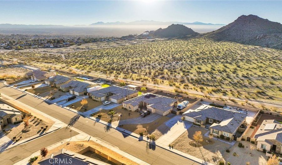 17066 Takipi Rd, Apple Valley, CA 92307 - 3 Beds, 3 Bath