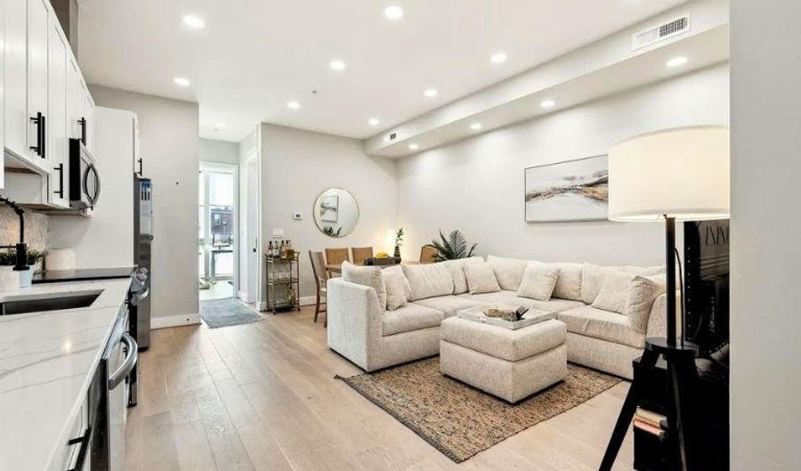 2213 M St NE 9, Washington, DC 20002 - 2 Beds, 2 Bath