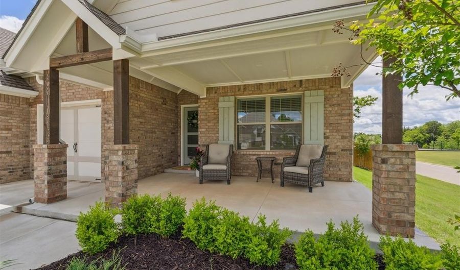 8700 Stark St, Arcadia, OK 73007 - 5 Beds, 3 Bath