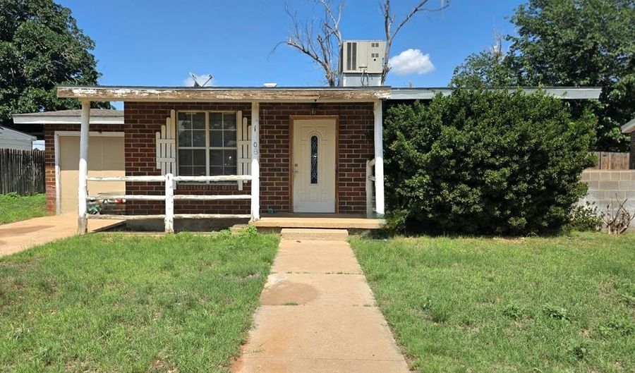 1108 NW 7th St, Andrews, TX 79714 - 2 Beds, 1 Bath