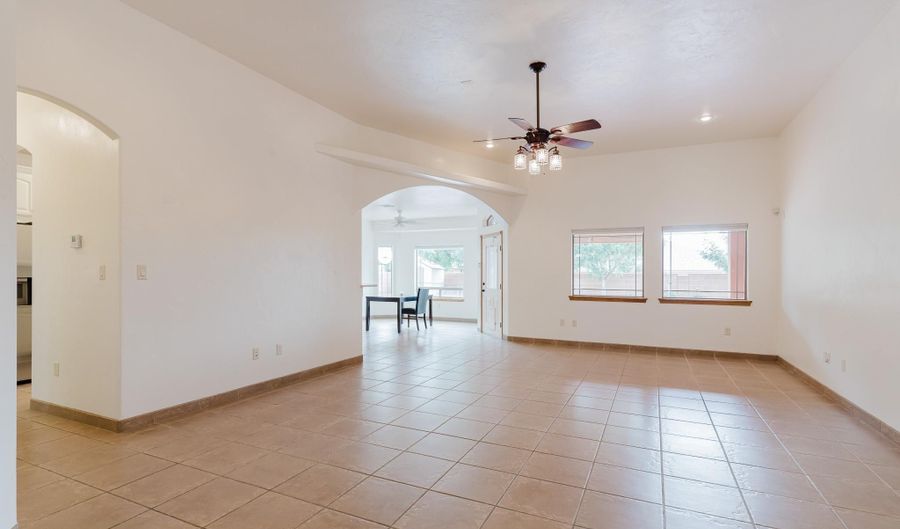 442 Wildwood Dr, Alamogordo, NM 88310 - 4 Beds, 2 Bath