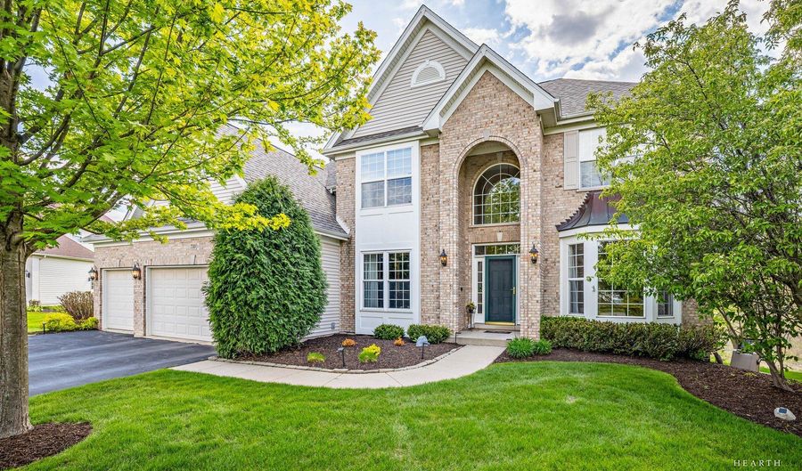 730 FENVIEW Cir, Algonquin, IL 60102 - 5 Beds, 4 Bath
