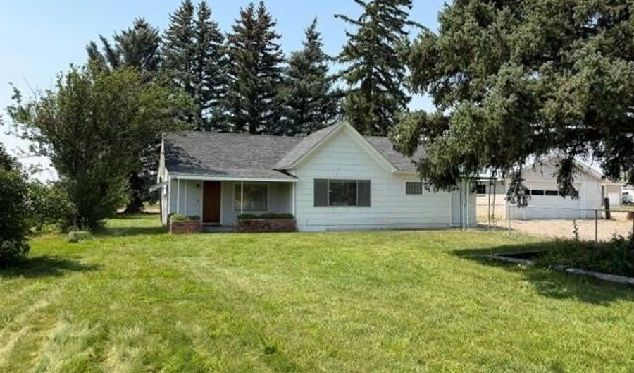 54 S 600 W, Blackfoot, ID 83221 - 2 Beds, 1 Bath