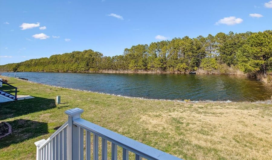 8801 BAY RIDGE Dr, Berlin, MD 21811 - 2 Beds, 1 Bath