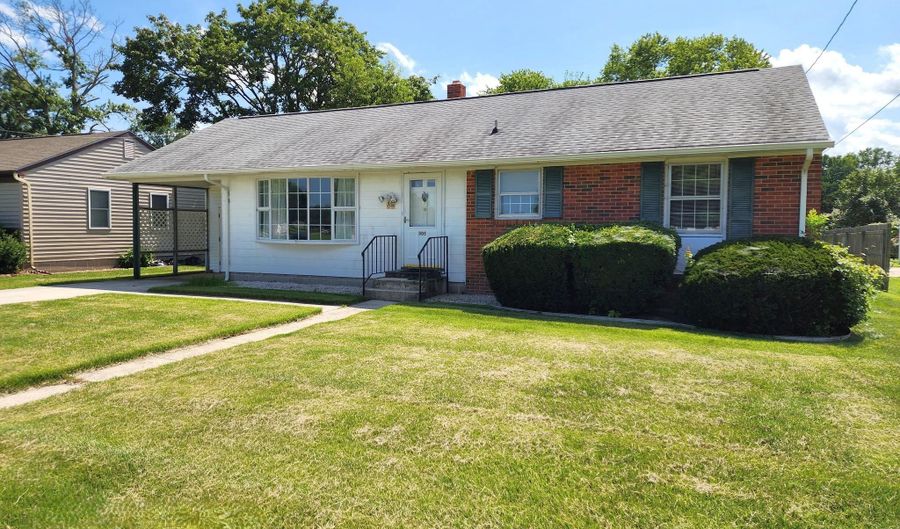 305 ROBINSON St, Georgetown, DE 19947 - 3 Beds, 1 Bath