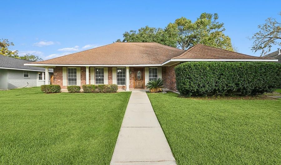 10903 Cedar Bend Ave, Baton Rouge, LA 70814 - 3 Beds, 2 Bath