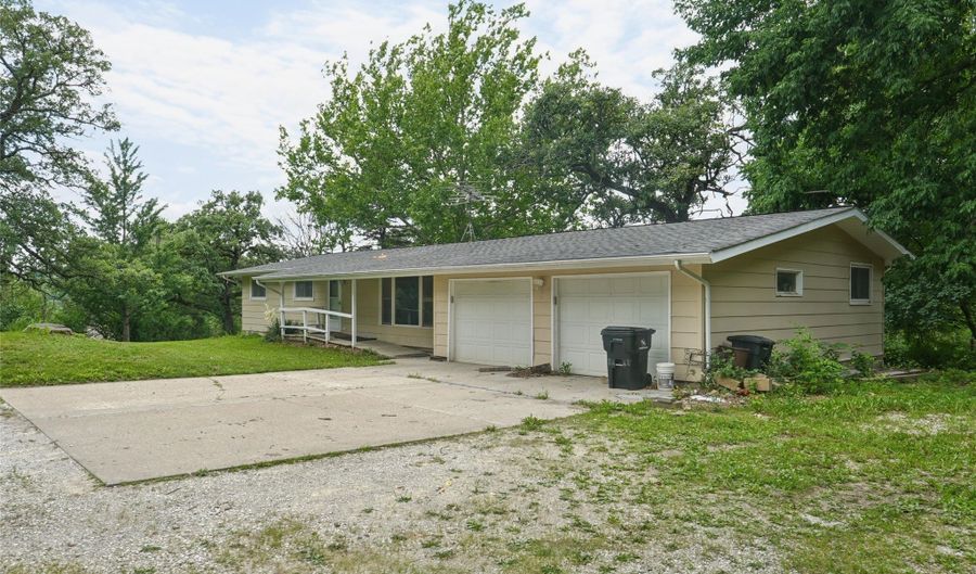 32925 N Ave, Adel, IA 50003 - 3 Beds, 2 Bath