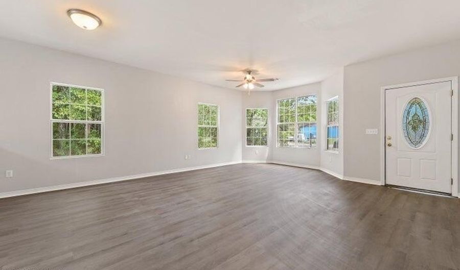 6118 E Benton St, Bay St. Louis, MS 39520 - 3 Beds, 2 Bath