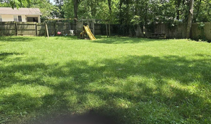 124 N Madison, Adrian, MI 49221 - 3 Beds, 2 Bath
