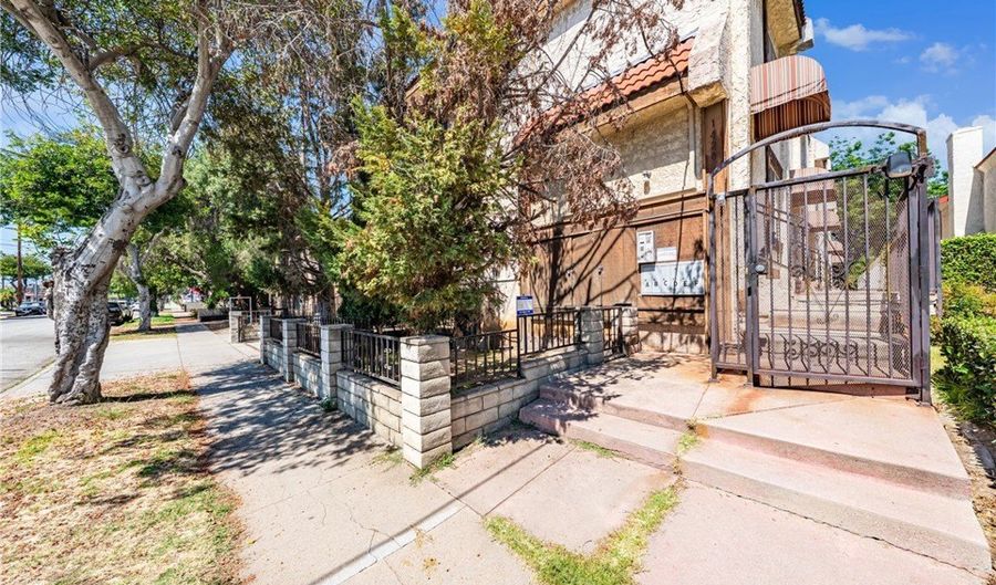 1420 S 5th St E, Alhambra, CA 91803 - 3 Beds, 3 Bath