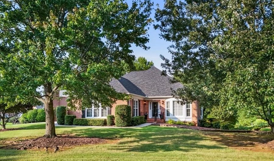 385 Carybell Ln, Alpharetta, GA 30004 - 3 Beds, 5 Bath