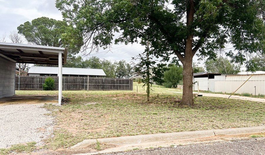 1100 NW 7th St, Andrews, TX 79714 - 3 Beds, 2 Bath